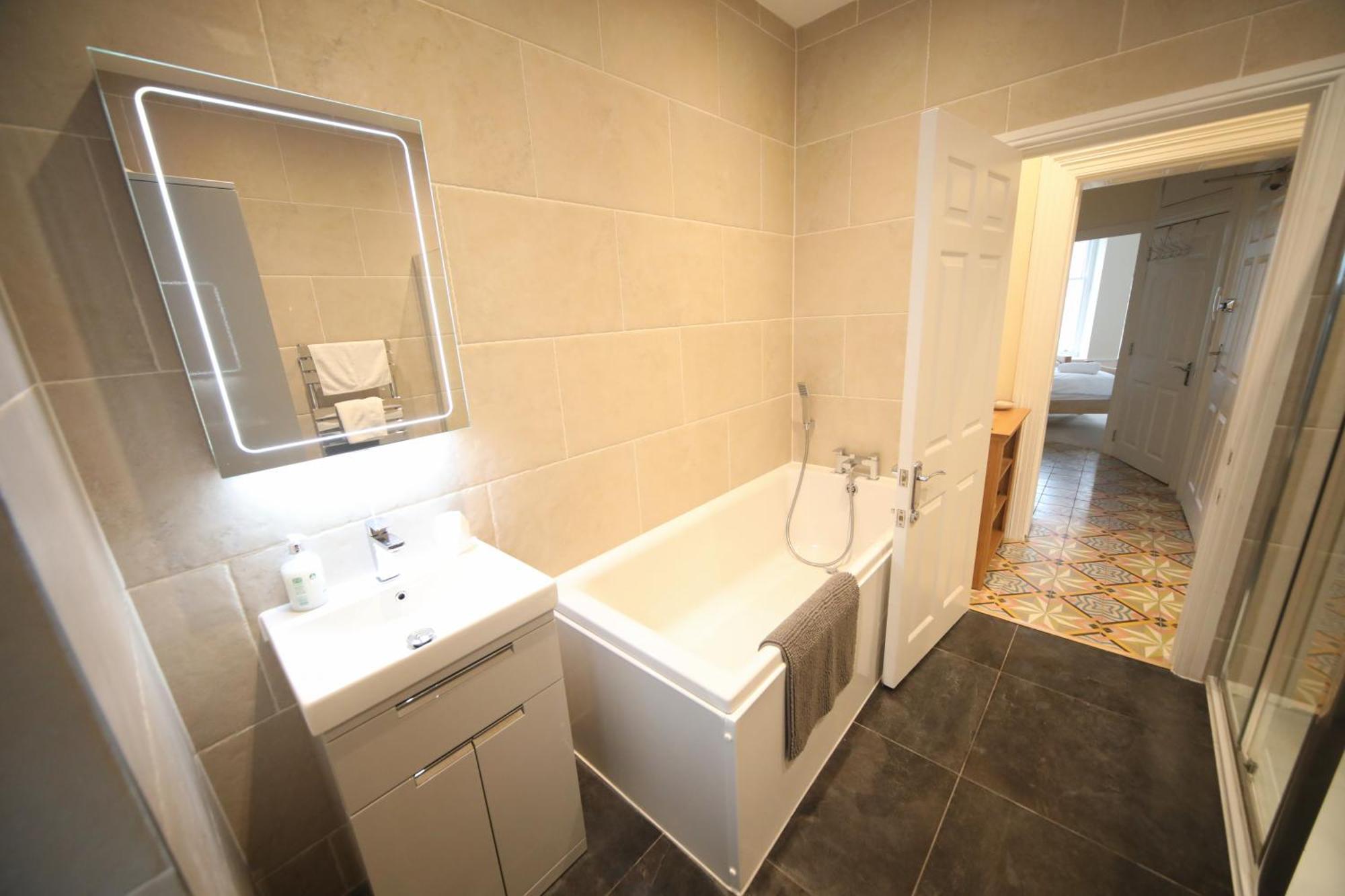 Lfracombe Holiday Apartment Close To Tunnels Beaches 일프러컴 외부 사진